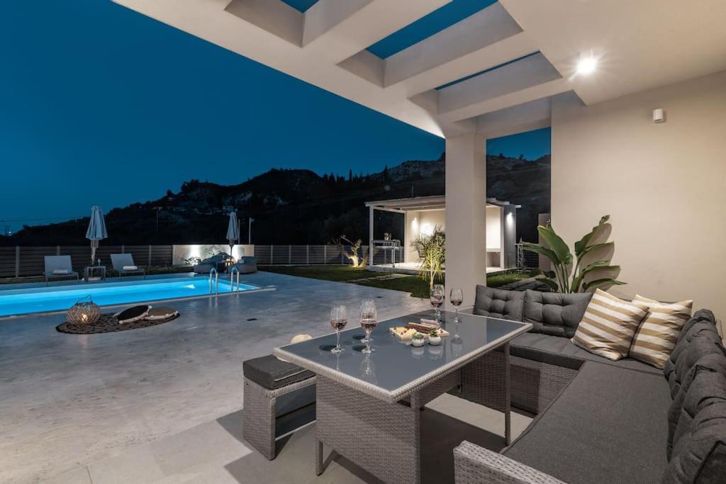 Melissia Luxury Villa Kalamákion Dış mekan fotoğraf