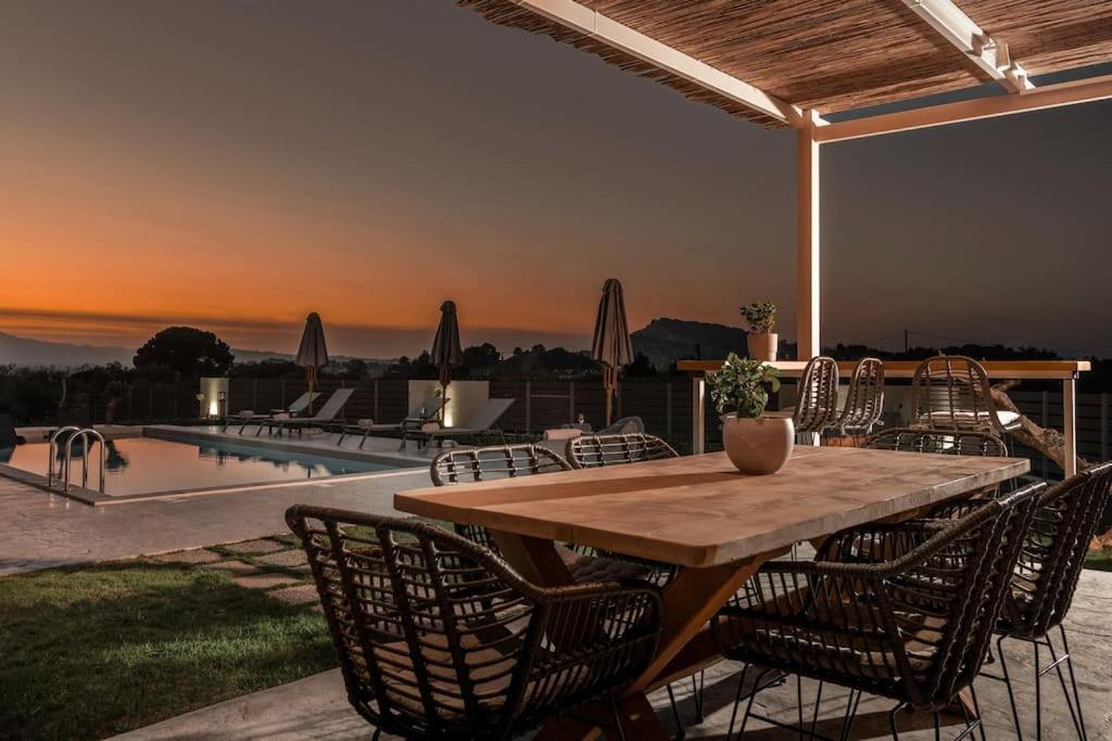 Melissia Luxury Villa Kalamákion Dış mekan fotoğraf